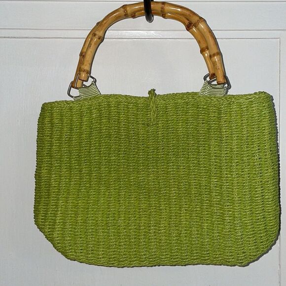 Retro look small green woven purse with flowers & bamboo handles - Picture 3 of 6